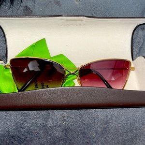 Oliver peoples sunglasses.